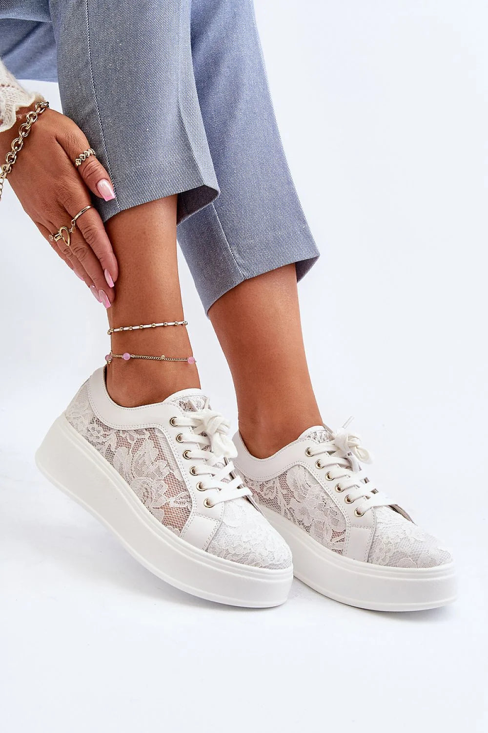 Chaussures de sport féminines en dentelle blanche S.Barski confortables plateforme cuir artificiel style casual chic