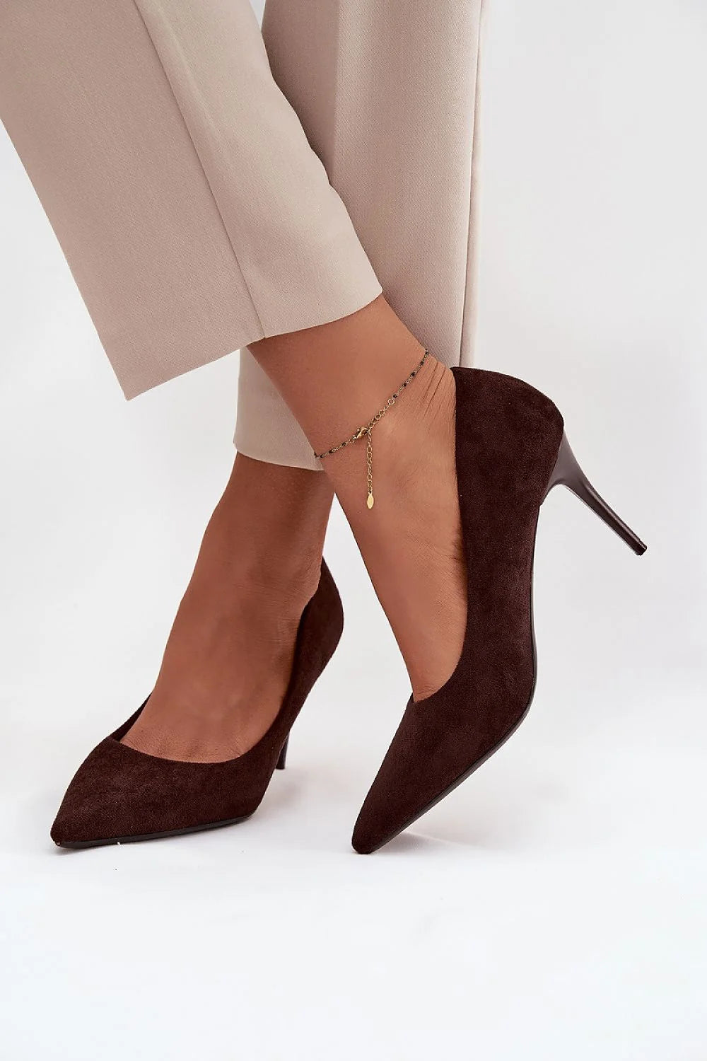 escarpins femme suédine écologique veloutés marron foncé bout pointu talon aiguille 85mm légers élégants semelle souple slipon