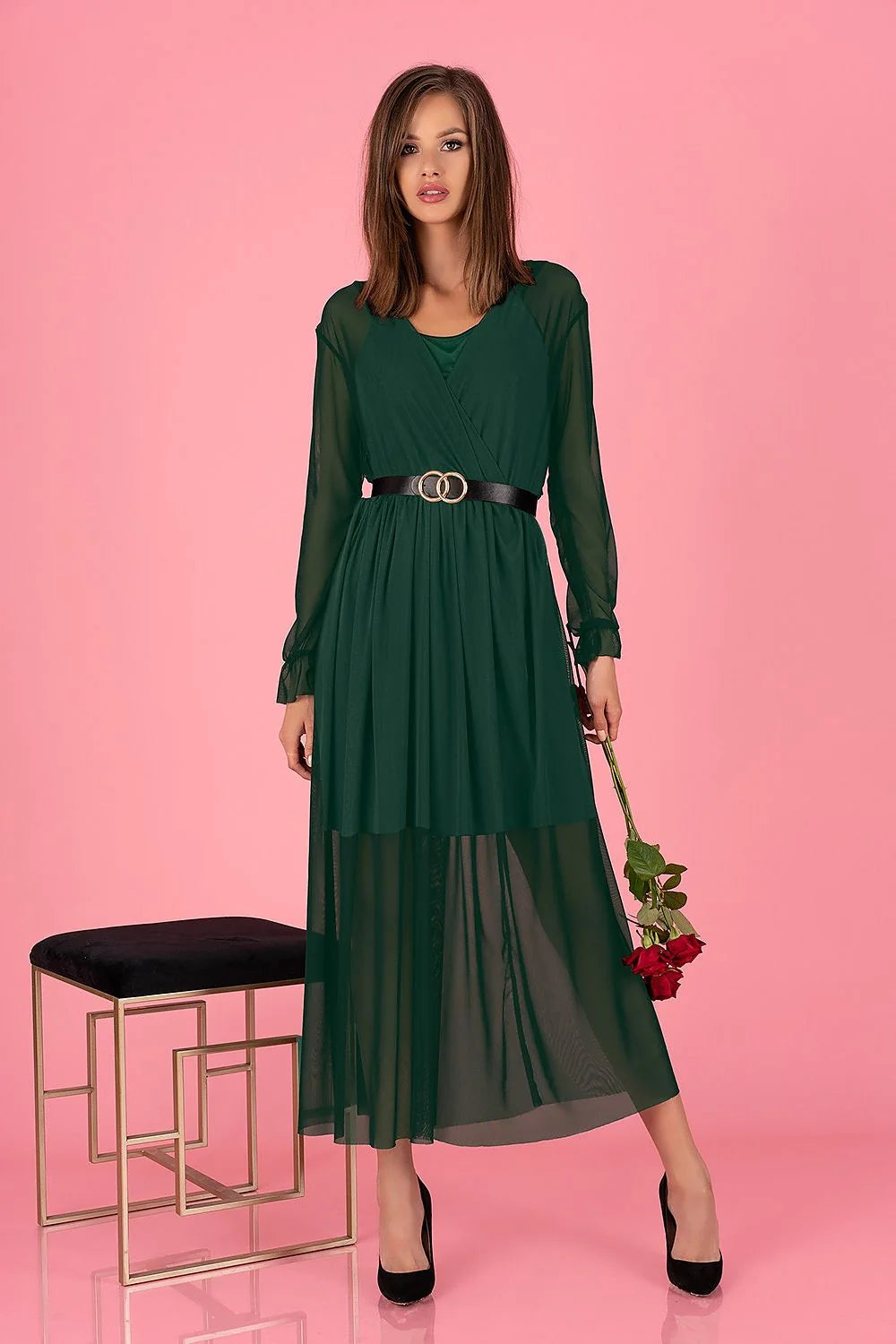 robe cocktail Merribel vert profond mousseline soie double tulle cache coeur manches longues bouffantes taille marquée ceinture noire boucle dorée