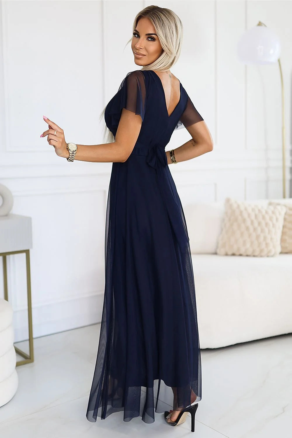 Robe longue élégante en tulle bleu marine manches courtes décolleté V taille ajustée pour femme
