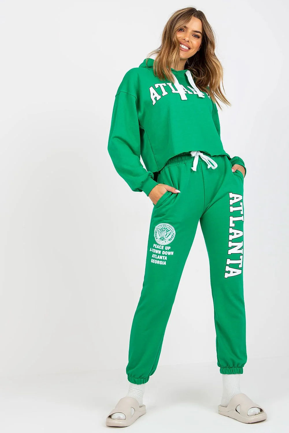 ensemble sportswear femme urbain athleisure molleton doux bleu ciel sweat capuche cordon blanc imprimé ATLANTA pantalon jogging fuselé