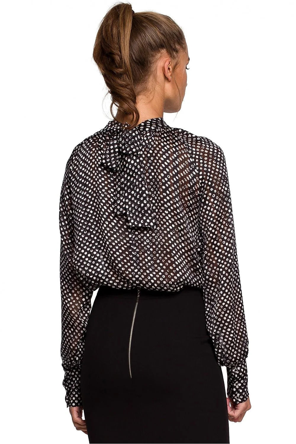 Blouse chic en mousseline de soie noire à pois dorés pour style sophistiqué féminin élégant