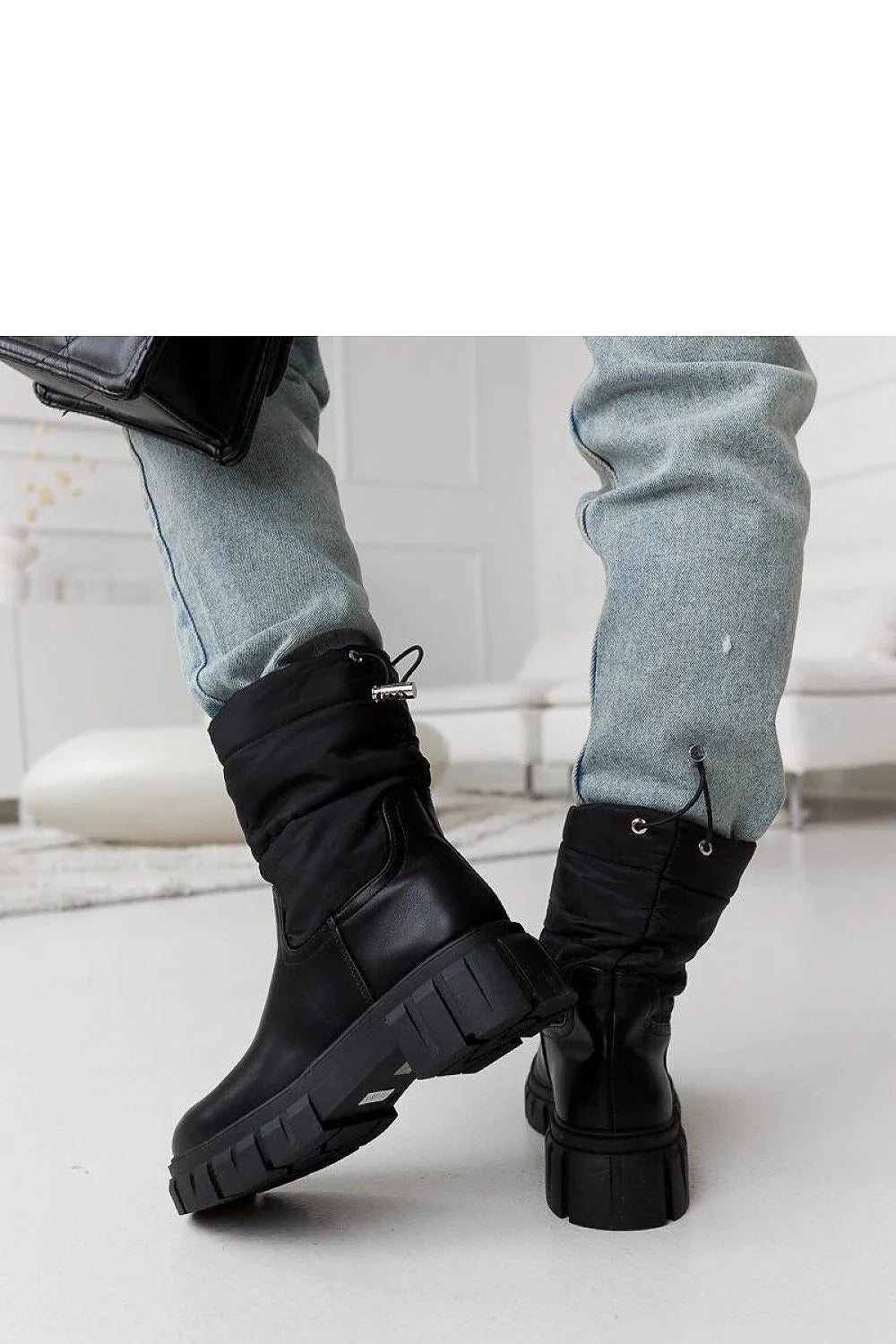 Bottes de neige pour femme design moderne en cuir noir matelassé Hoffman isolation supérieure semelle épaisse hiver 2023