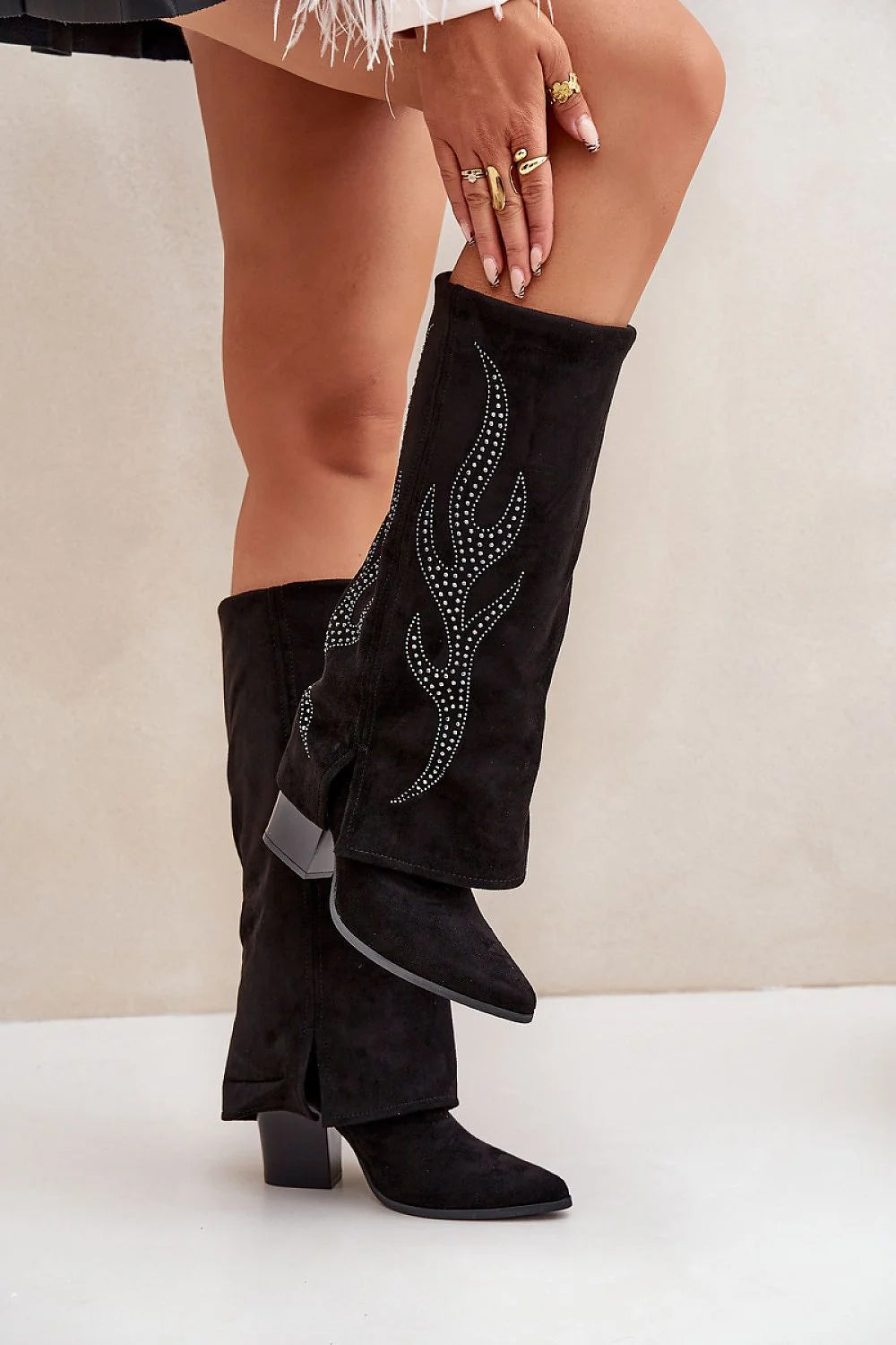 Bottes à talons Step in style en cuir suédé noir écolabellisé haute taille 35.5 cm bout pointu motif flamme argenté femmes