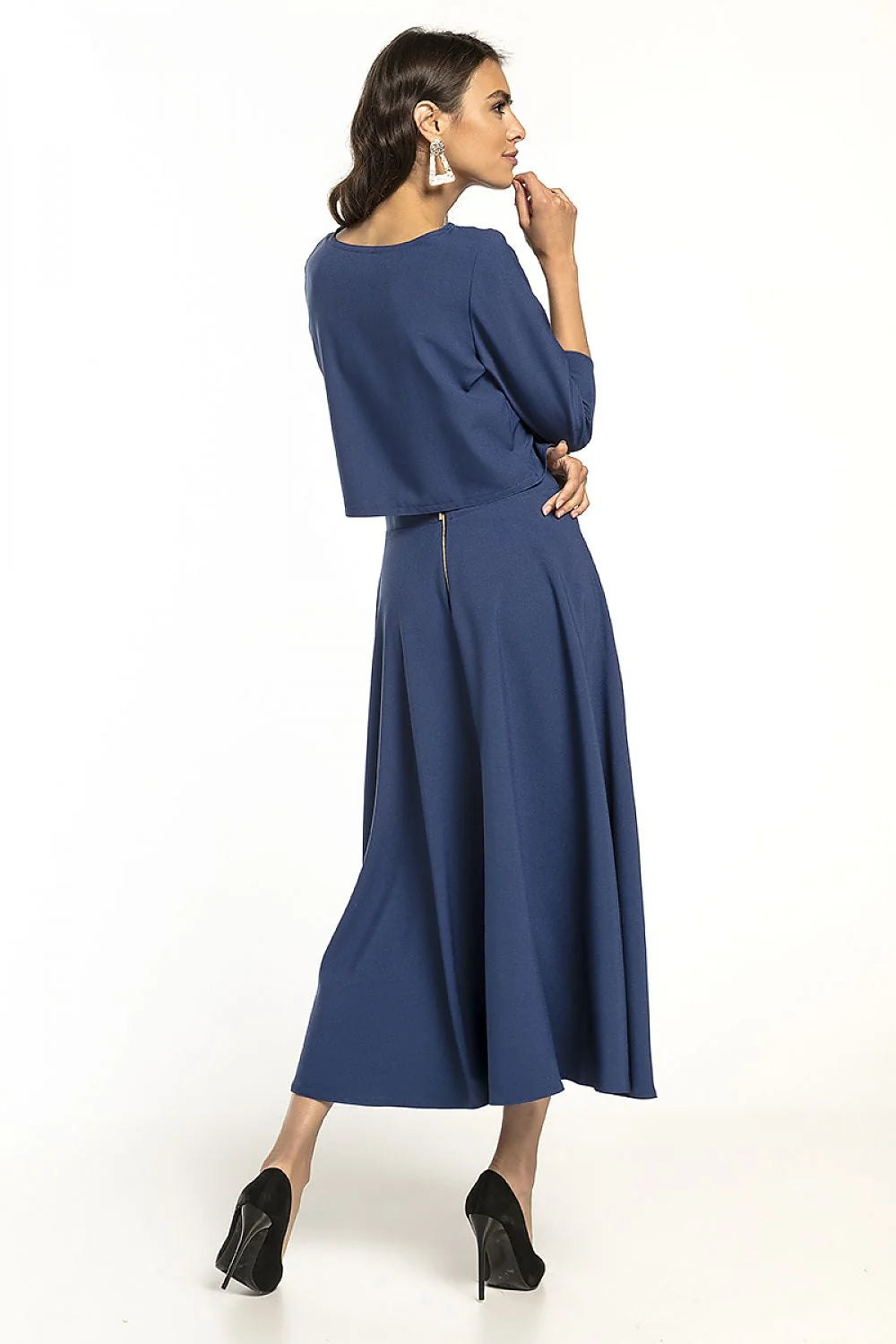 Ensemble élégant gris lavande femme moderne, tissu léger, chic, chemisier ample et jupe longue