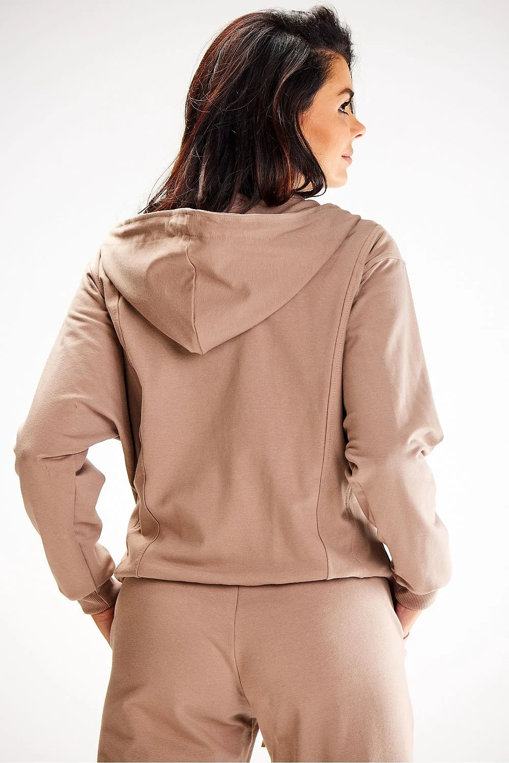 ensemble casual femme sweat capuche zippé jogging assorti beige taupe coton élasthanne molleton doux coupe relaxed cordon poches broderie discrète