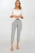 pyjama femme deux pièces confort décontracté doux hypoallergénique élégant moderne capri pantalon imprimé noir blanc ceinture élastique noeud