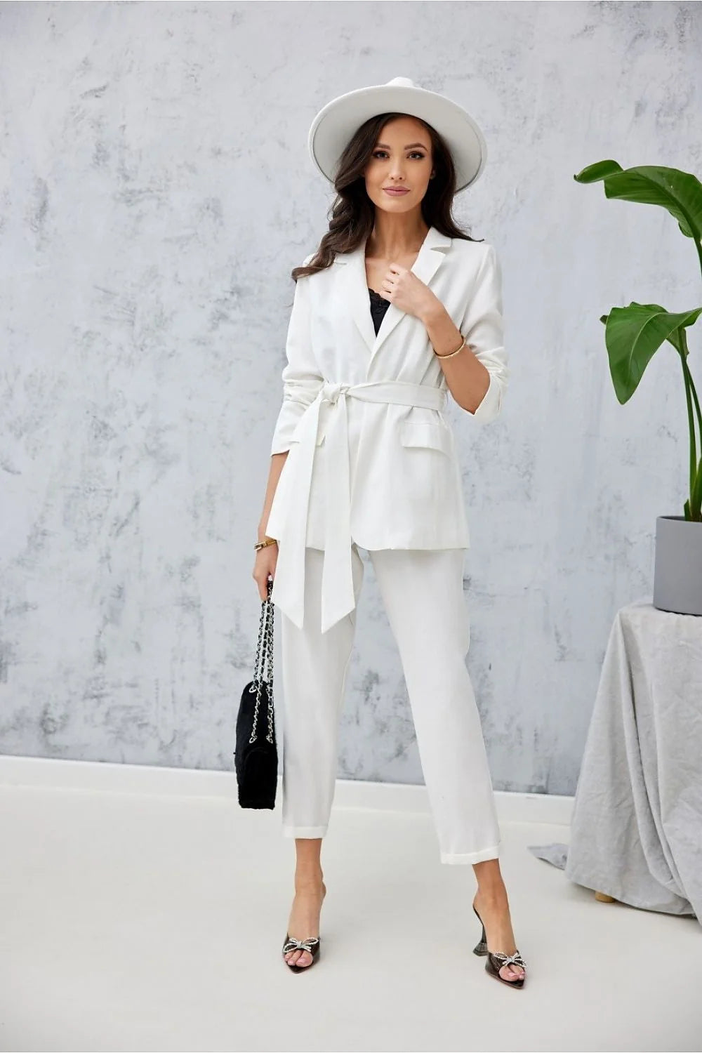 pantalon femme élégant droit taille ajustable cheville coupe cigarette polyester viscose tissu fluide soyeuse poches obliques fermeture latérale Pologne