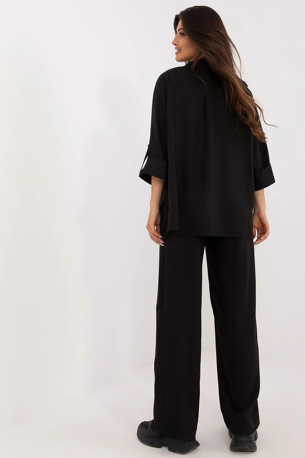 Ensemble Lakerta contemporain femmes athlétique chic blanc noir crop top veste pantalon baskets mode