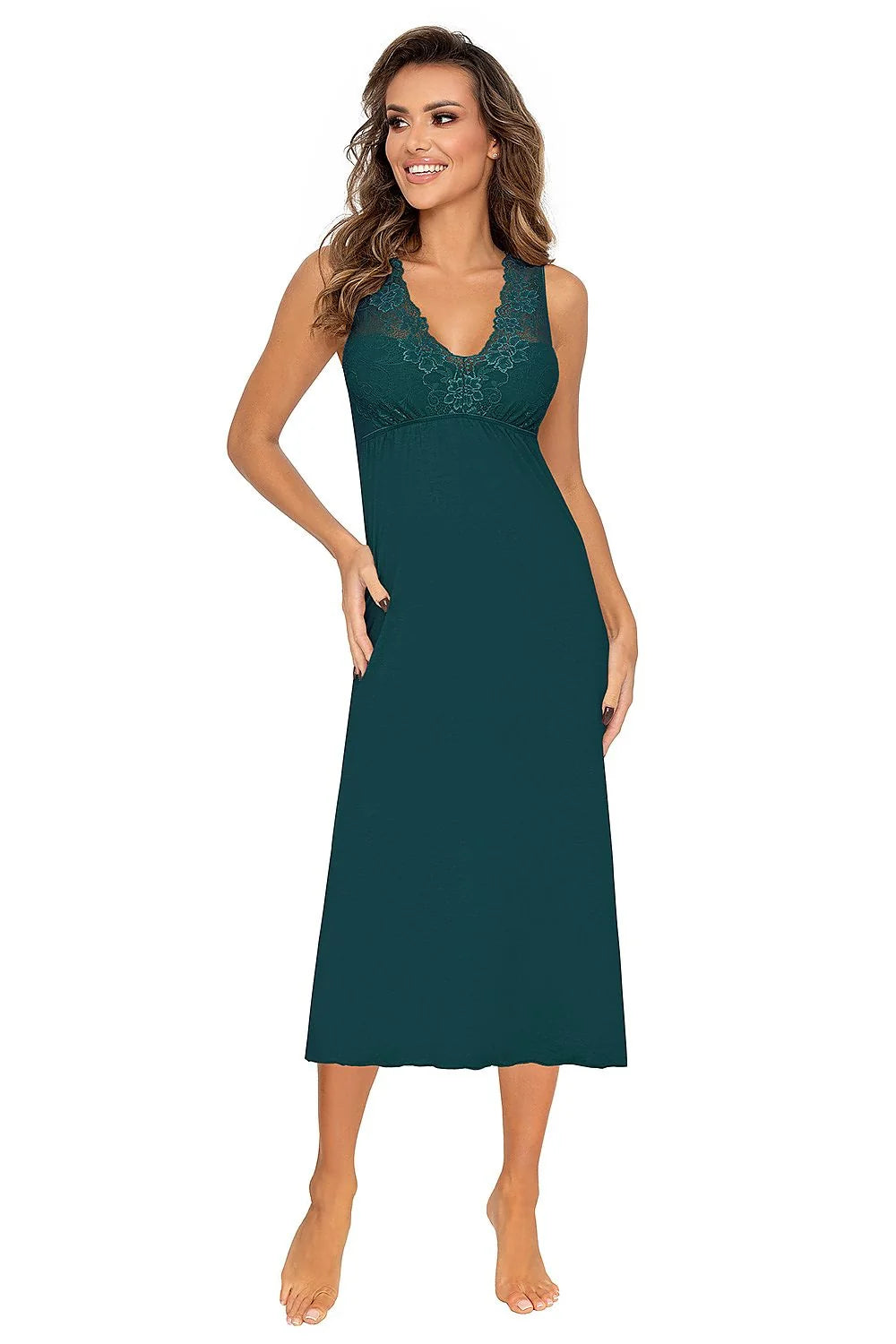 robe nuit élégante longue dentelle verte émeraude empire fluide V plongeant bretelles larges empiècement florale extensible léger féminin raffiné charme