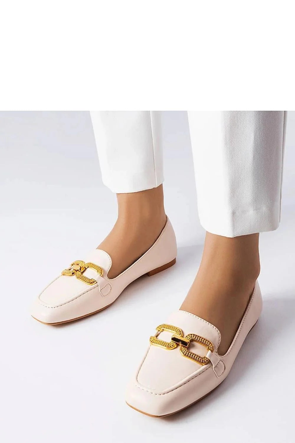 Mocassins élégants pour femmes crème cuir lisse chaîne dorée semelle plate formelle décontractée occasion多种多様