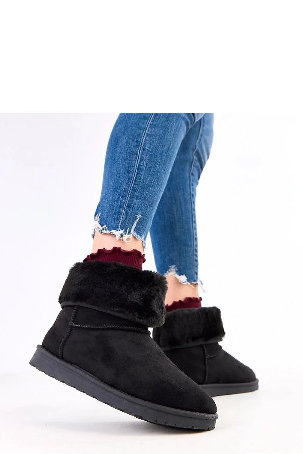 bottines femme fourrées suédine noire cheville col retroussable fausse fourrure bout rond semelle crantée antidérapante intérieur chaud moelleux confort hivernal