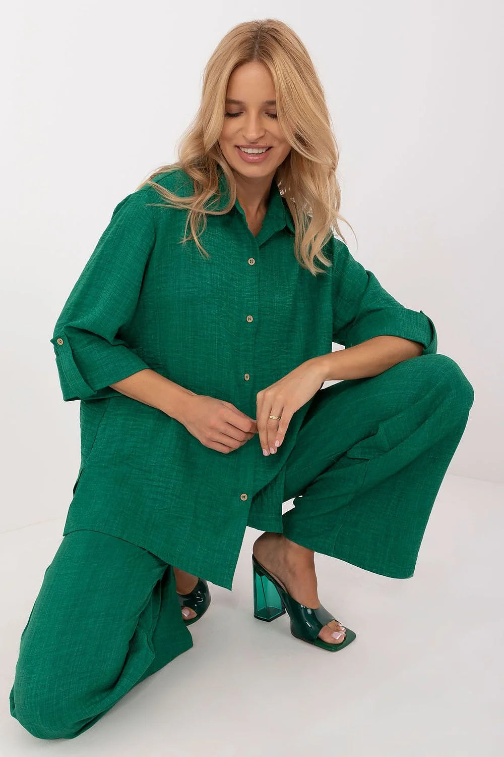 Ensemble Lakerta deux-pièces chemise pantalon coupe ample vert émeraude femmes mode élégante confortable occasion formelle informelle été