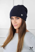 Bonnet Kamea pour femme, laine bleu marine, style élégant, coupe ample, logo métallique, accessoire hiver