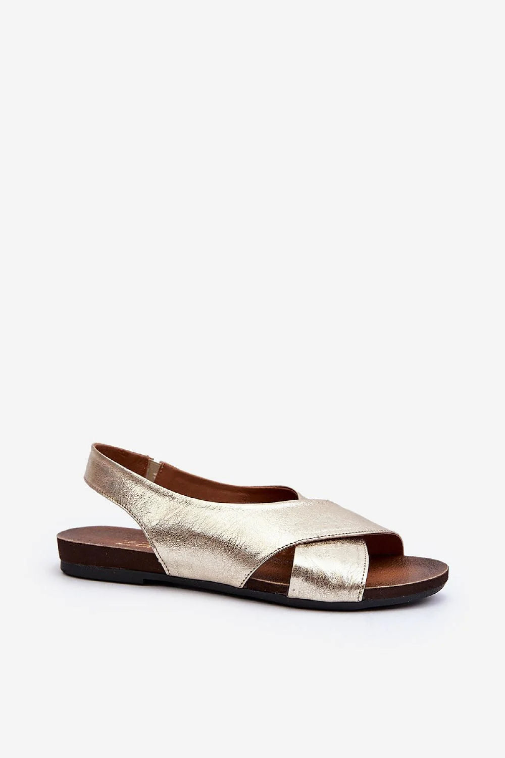 Sandales élégantes pour femme en cuir métallisé doré, style moderne, talon plat, bride croisée, open toe, été 2023