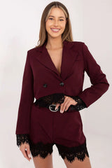 shorts tailleur femme bordeaux taille haute ceinturé boucle métal dentelle ourlet clous tissu structuré polyester viscose larges jambes poches