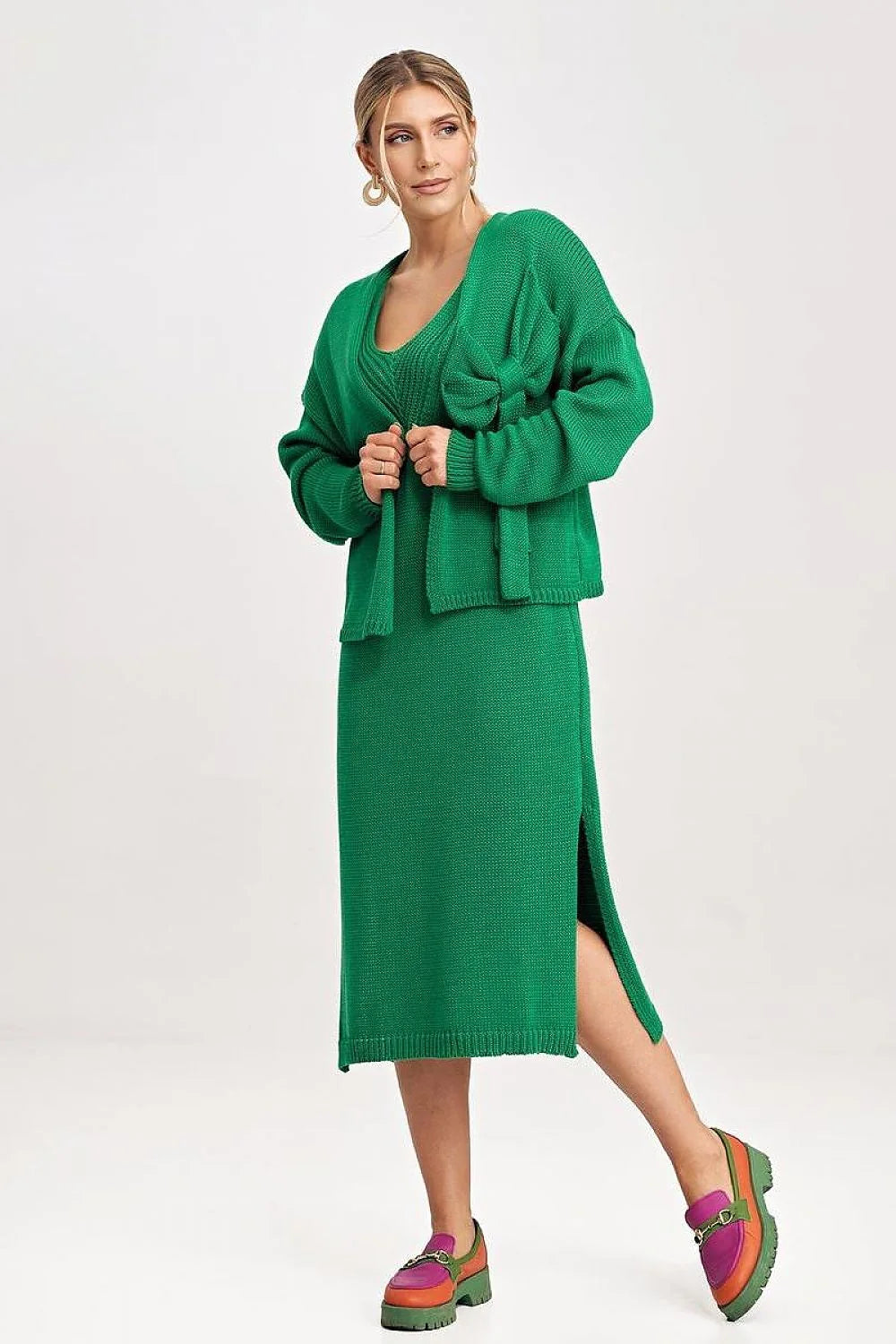 Ensemble Figl trois pièces moderne audacieux robe cardigan mocassins couleur vif femme style urbain
