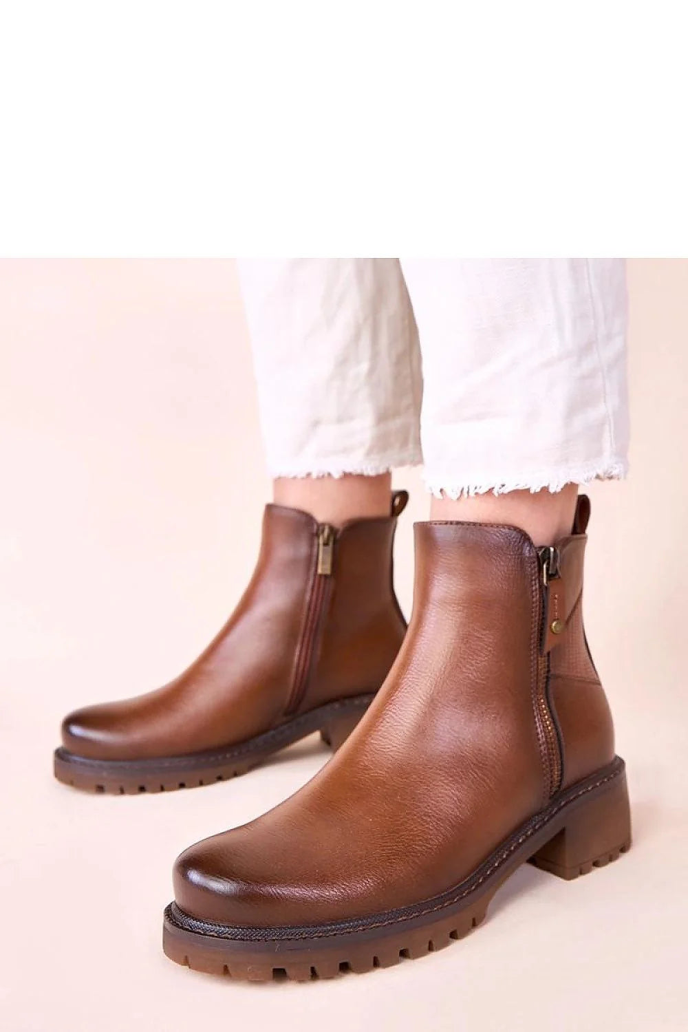 bottines marron cognac talon subtil bloc moyen semelle crantée antidérapante cuir grainé synthétique confort quotidien cheville fermeture éclair décorative Gemre