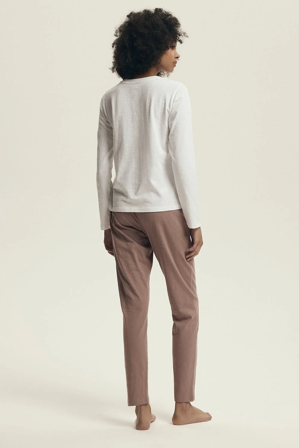 pyjama femme coton doux aéré haut col rond manches trois quarts message frontal pantalon cheville taille élastique imprimé tendance