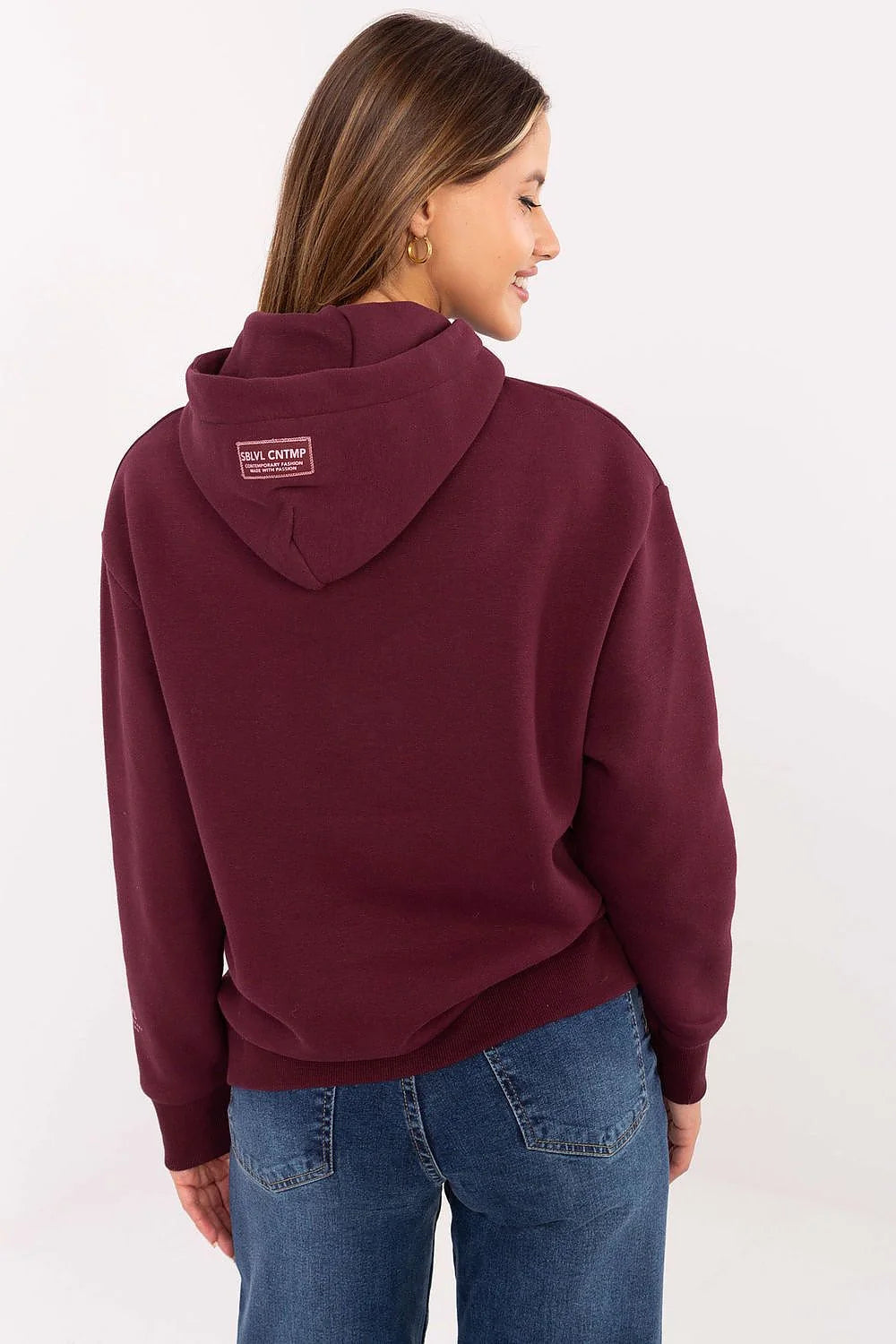 sweatshirt capuche bordeaux molleton doublure thermique coton polyester oversize coupe décontractée poche kangourou manches longues broderies lettrage satiné métallisé dégradé