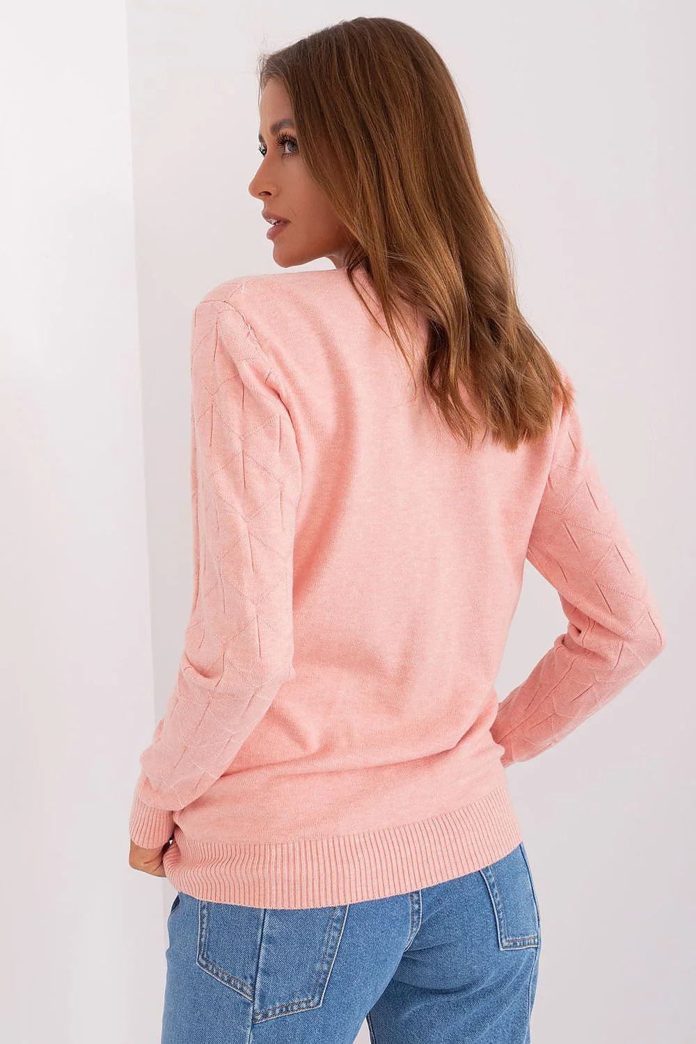 Pull pour femme Chandail AT en coton doux, col rond, manches longues, texture losange, coupe ajustée, couleur rose pâle, idéal pour tous les jours