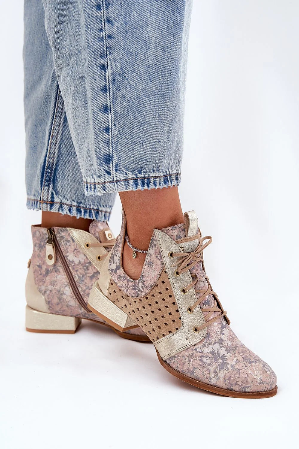 Bottes élégantes Step in style pour femmes en cuir naturel, talon bas, lacets, fermeture éclair, style moderne