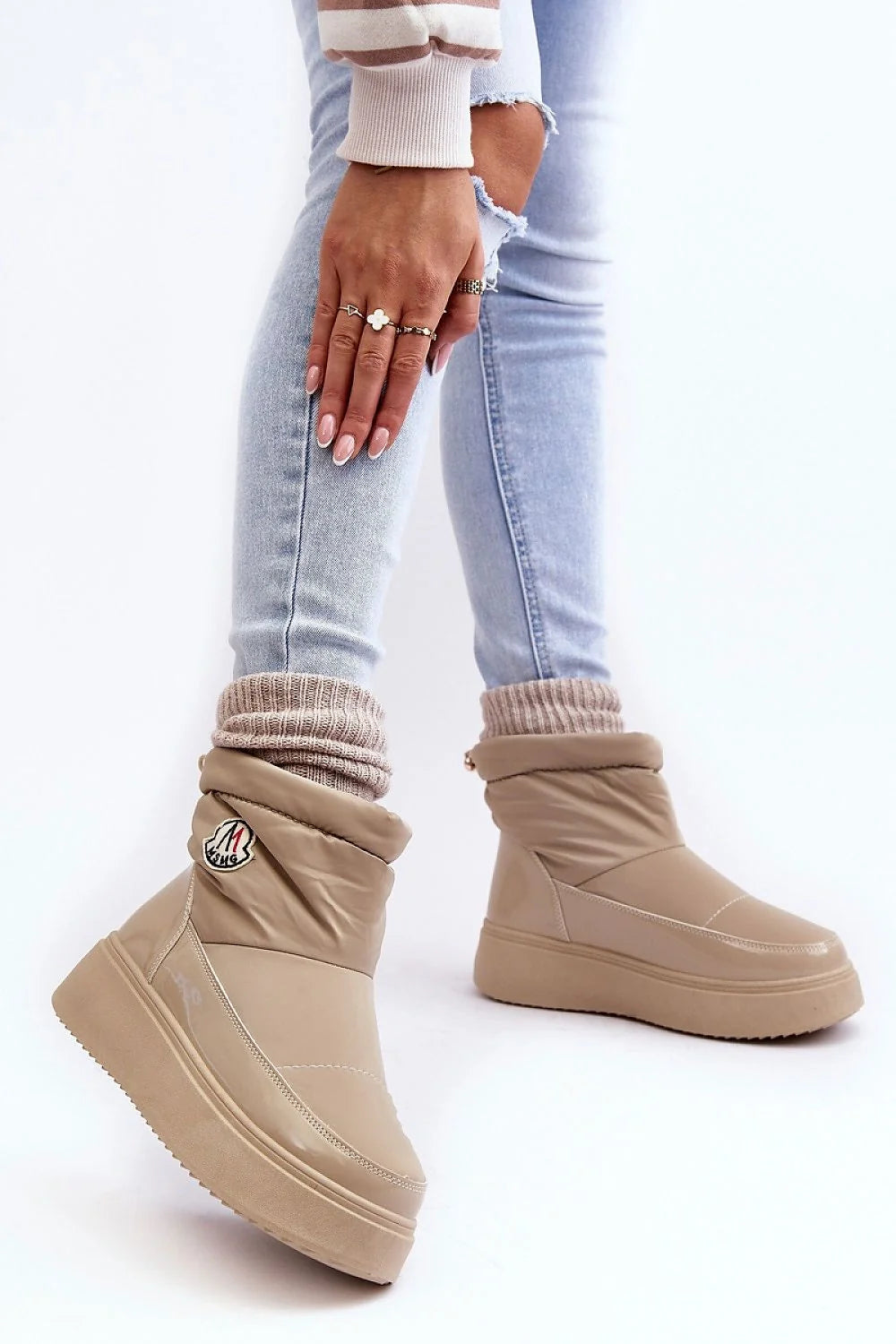 Bottes de neige modernes pour femmes style minimaliste beige tige moyenne plateforme 3.5 cm fourrure intérieure imperméable