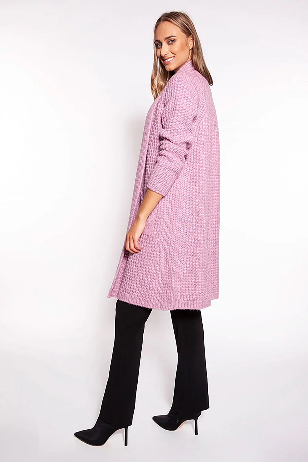 cardigan femme beige clair long col châle gaufrée laine acrylique cocooning manches bouffantes poches plaquées coupe mi cuisse