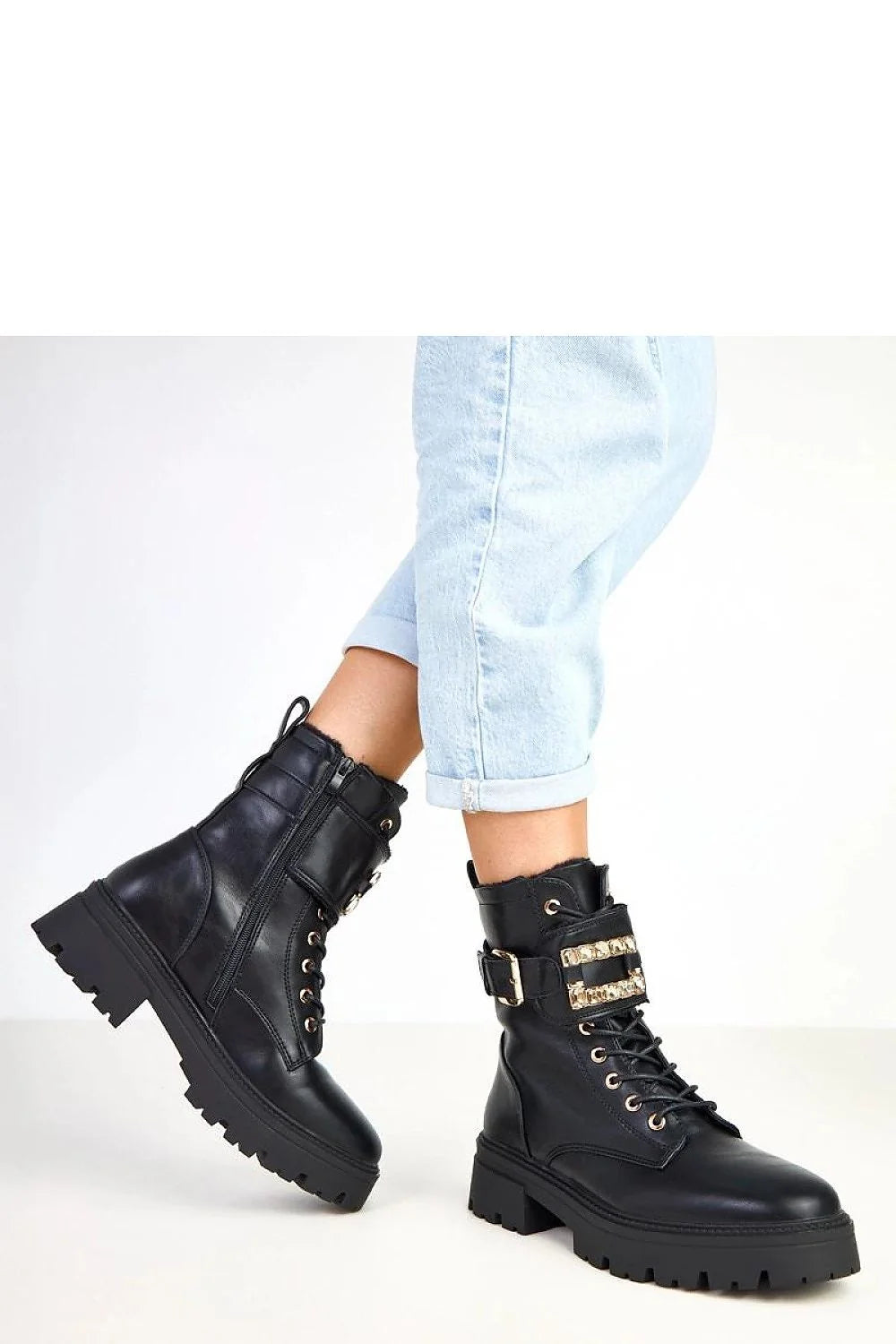 bottines femme cuir écologique noir tige mollet lacets fermeture éclair latérale semelle plateforme crantée talon plat pierres scintillantes chaîne dorée