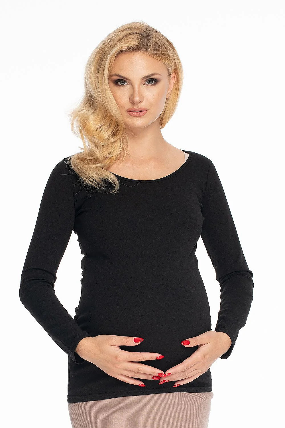 Haut de maternité extensible noir en jersey confortable et élégant pour future maman chic quotidienne