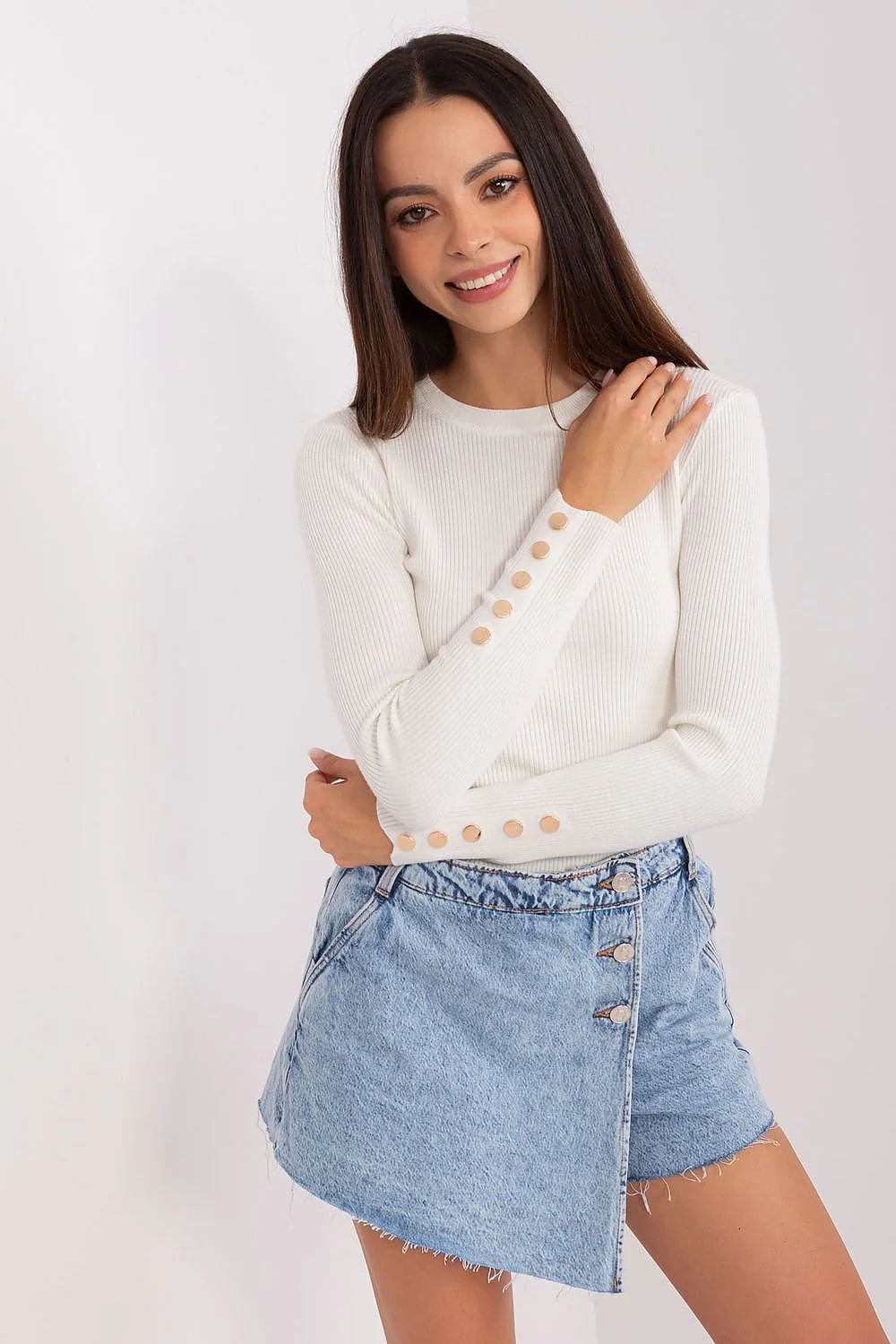 pull côtelé ajusté manches longues blanc pur boutons dorés viscose cintré col rond extensible maille confortable élégant sophistiqué femme