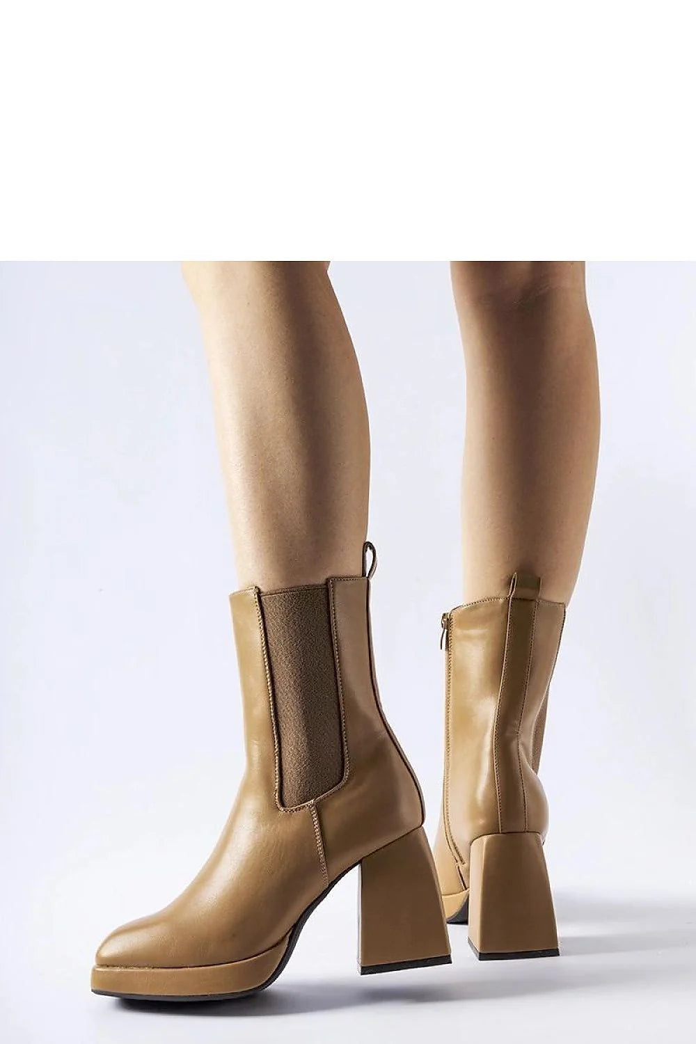 Bottes à talons carrés élégantes en cuir lisse couleur beige camel pour femme, style moderne et sophistiqué
