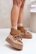 bottines plateforme épaisse cuir suédé beige fourrure doublure intérieure montante semelle crantée lacets épais œillets métalliques confort hivernal