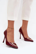 escarpins talons aiguilles vernis bordeaux bout pointu silhouette slim slipon maintien près pied boucle métal doré ornement élégant féminin sophistiqué