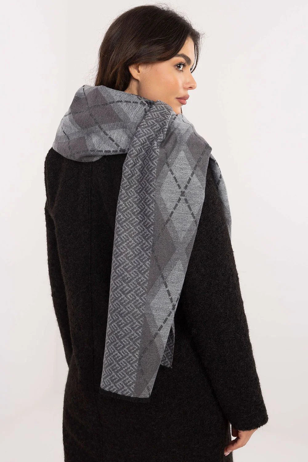 Foulard élégant pour femme en viscose motif géométrique gris clair à foncé, 190 cm x 69 cm, style moderne, accessoire intemporel pour多种 occasions