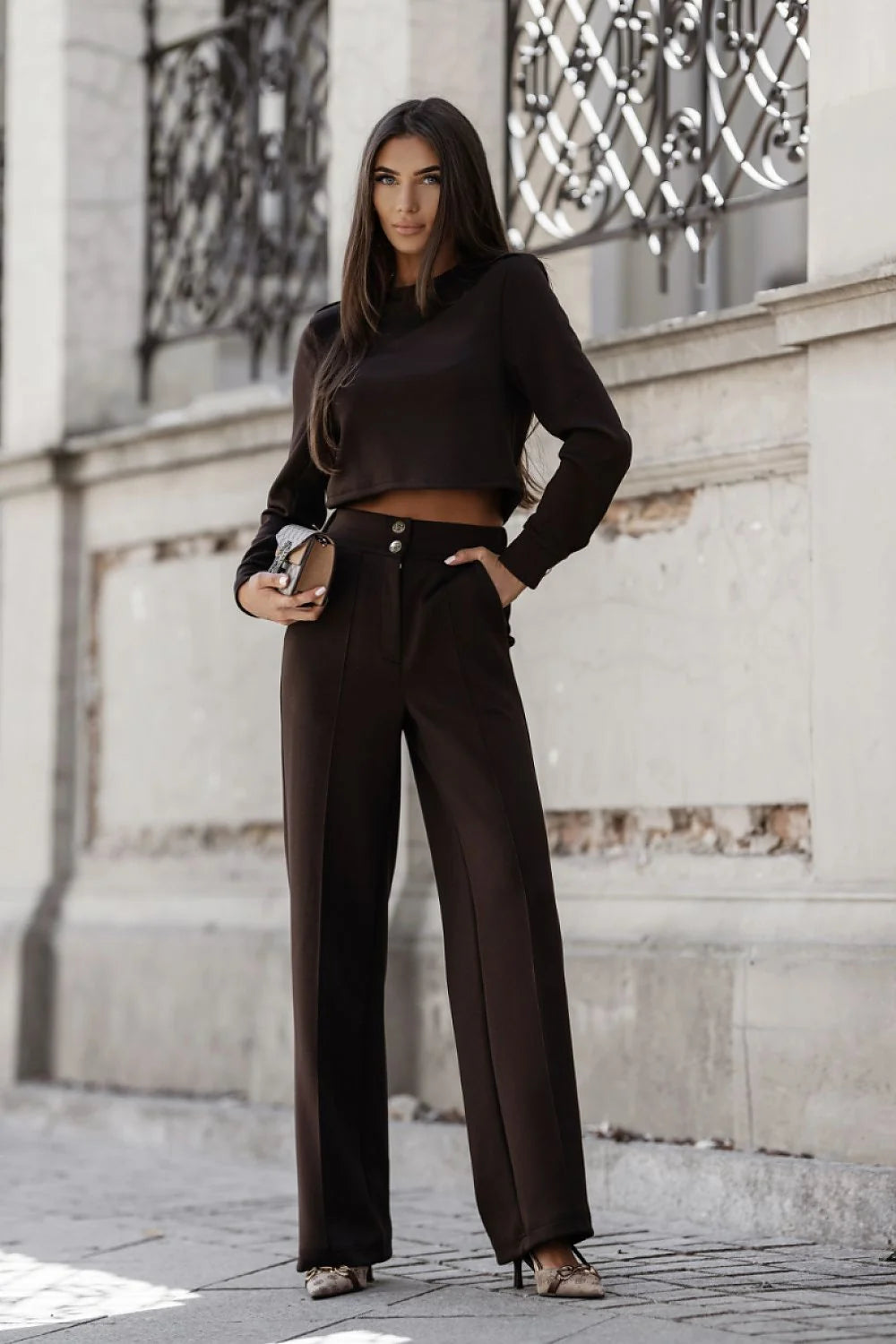 ensemble femme carmen bronze crop top manches longues maille épaisse pantalon taille haute jambes larges boutons métalliques poches