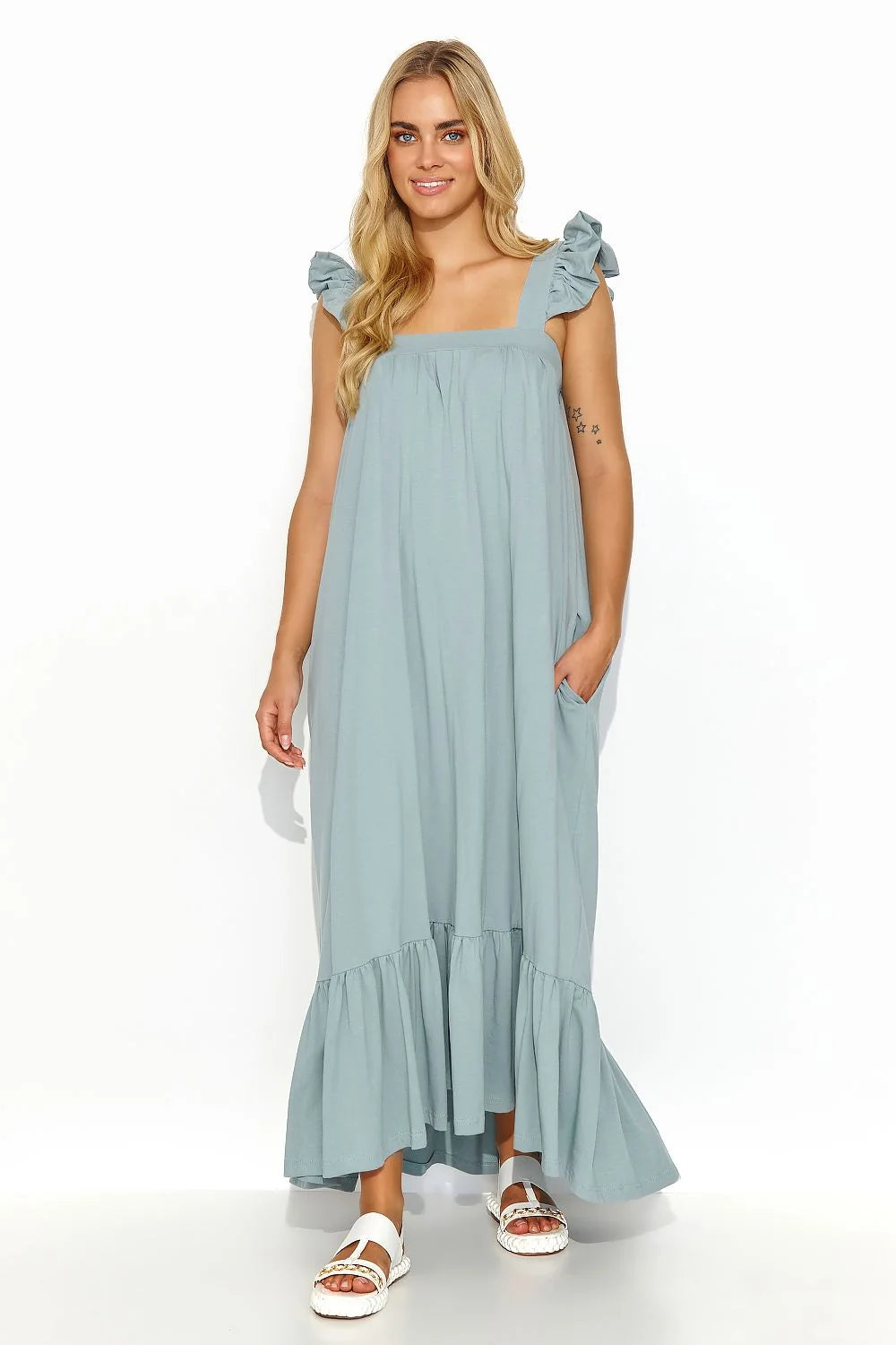 Robe de jour Makadamia longue coupe ample volants bretelles poches latérales couleur bleu-gris pastel matériau doux respirant femme