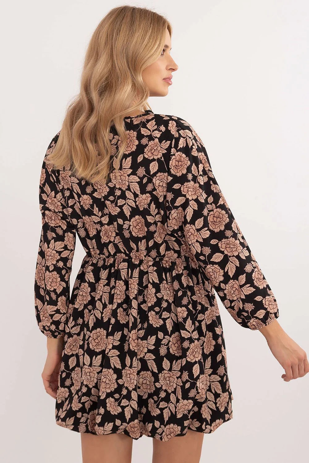 Robe femme imprimé floral audacieux style romantique coupe ample confortable matière douce taille structurée