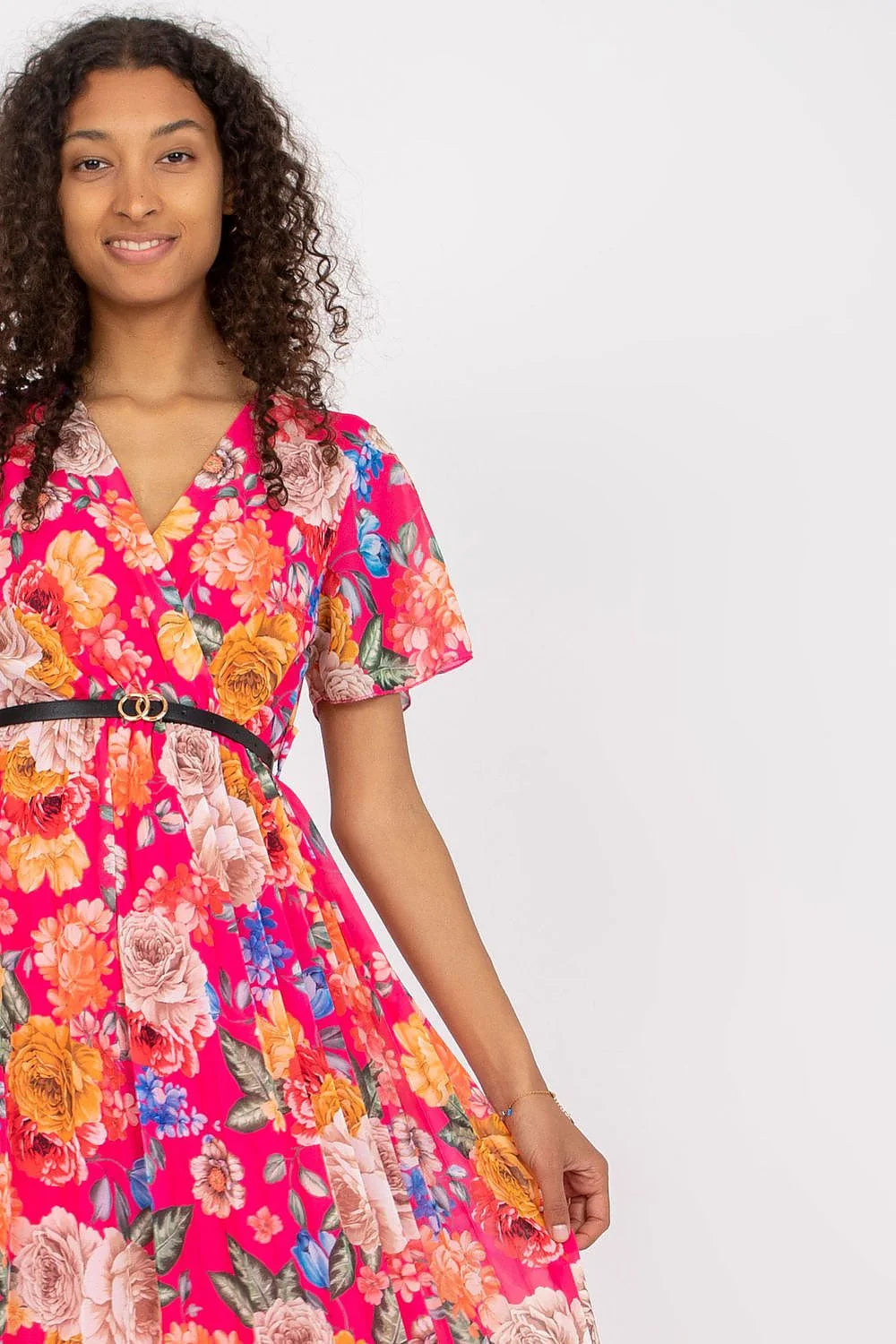 Robe polyester viscose élasthanne vert floral midi évasée col v manches courtes ceinture noire Italy Moda