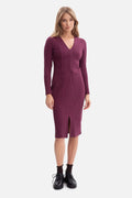 robe midi côtelée maille extensible prune coupe ajustée manches longues décolleté V taille marquée fente avant nervurée élégante polyvalente confortable