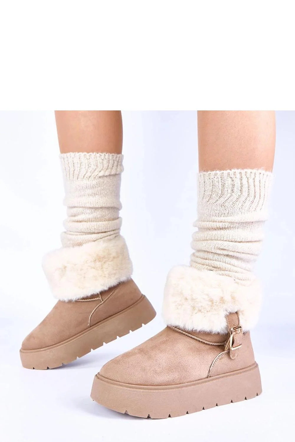 bottes neige beige foncé fourrure Krissy femme suédine camel tige courte revers ivoire boucle décorative plateforme crantée semelle antidérapante fourrées
