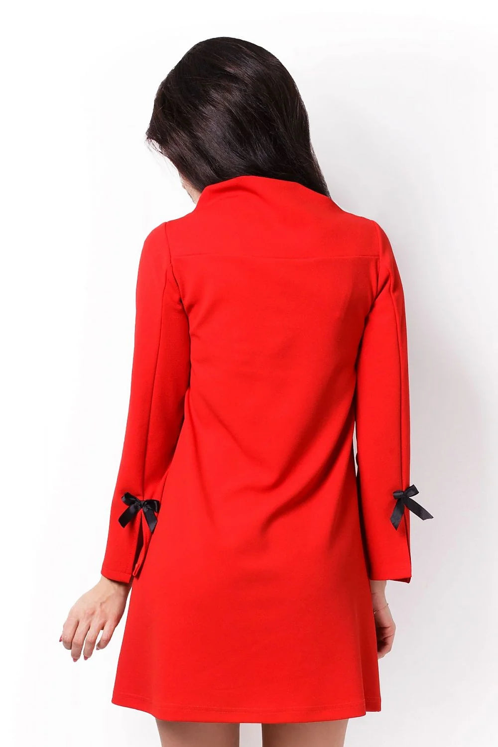 Robe de soirée longue en satin rouge vif col montant élégant femme gala chic