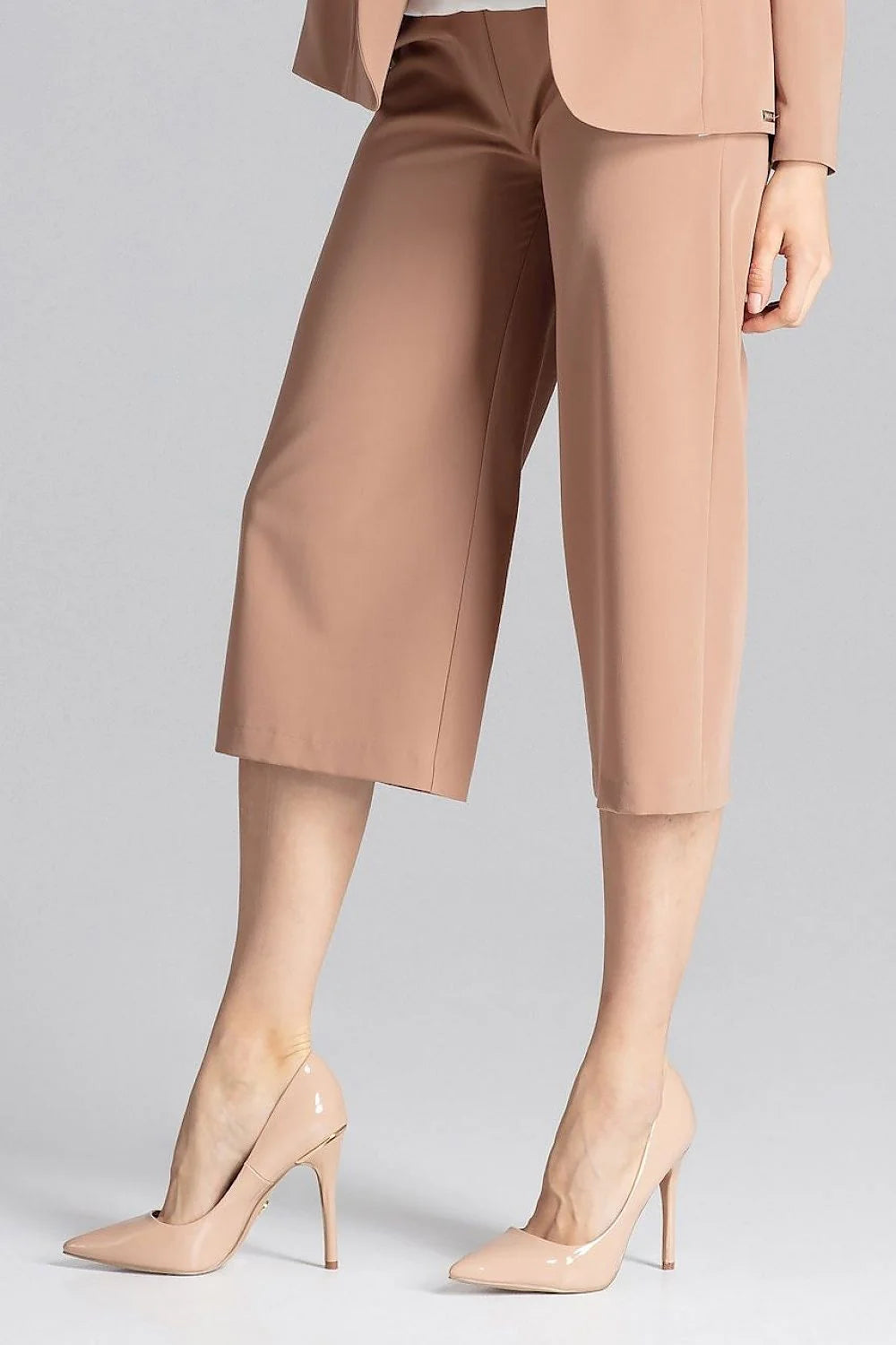 Pantalon jaune vif femme en tissu lisse élégant moderne taille haute coupe évasée chic