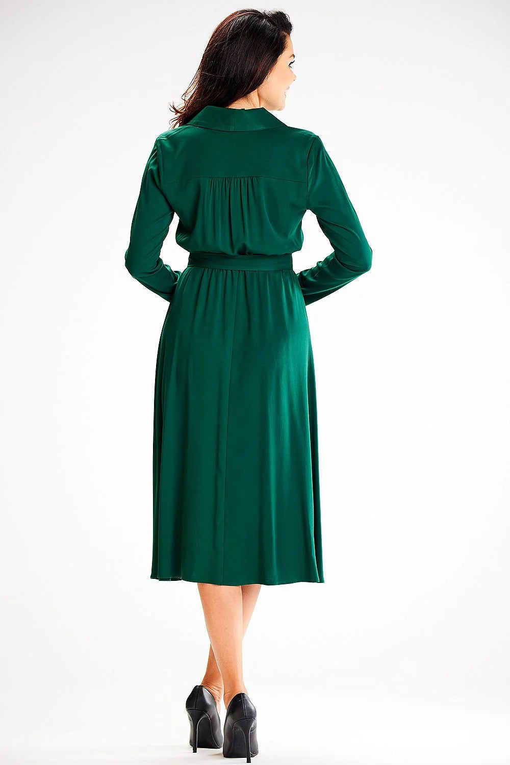 Robe de jour élégante coupe portefeuille col en V croisé vert émeraude tissu fluide femme