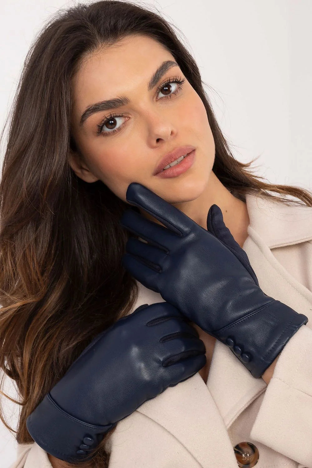 Gants élégants pour femmes en cuir éco-luxe, boutons décoratifs, style intemporel, confort optimal