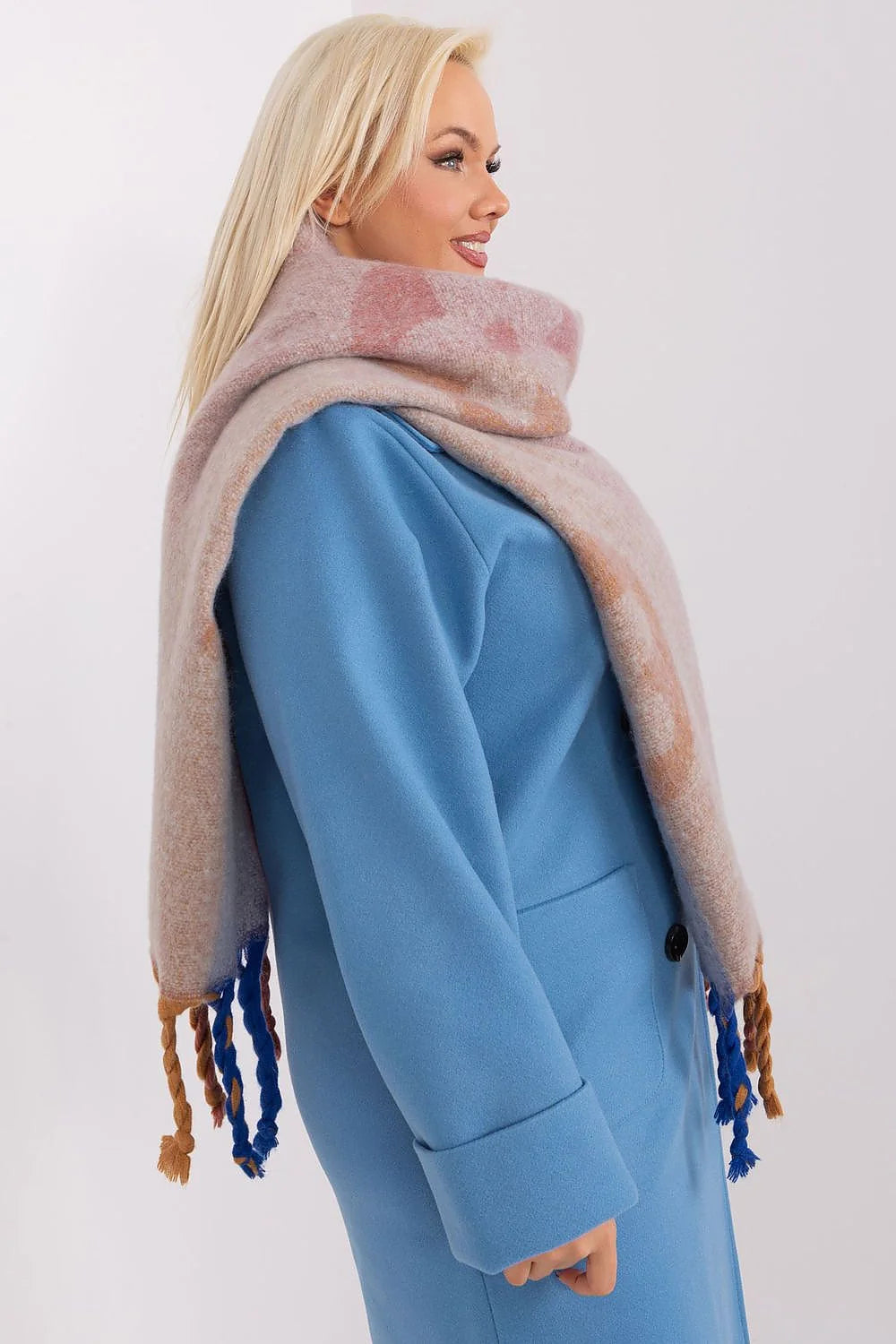 châle polyester dégradé multicolore femme automne hiver oversize maille douce feutrée pastel rose beige franges tressées cocooning chaud élégant confortable