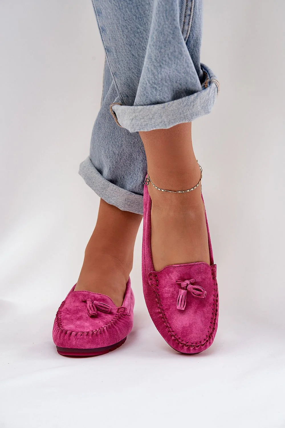 Mocassins élégants pour femmes en daim naturel, style classique, couleur rose vif, pompon central, confort tout le jour, taille ajustable, 36-40