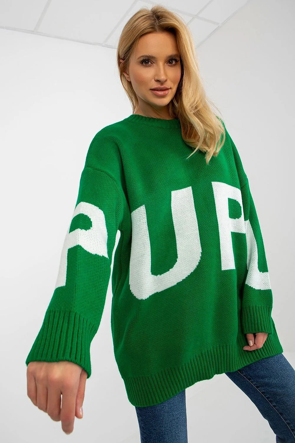 Pull oversize Rue Paris lettrage graphique bleu vif coupe moderne manches longues encolure ronde femmes