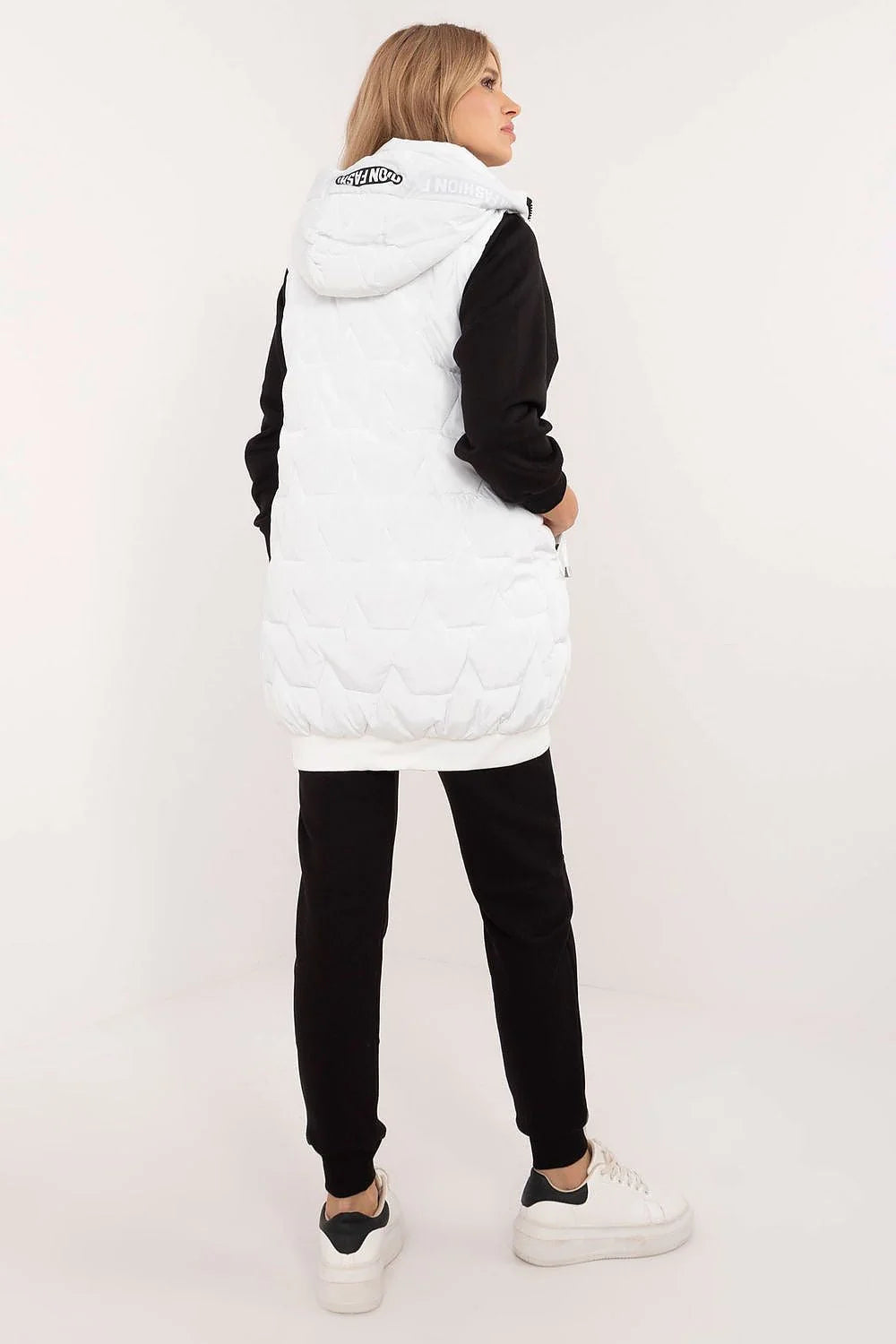 Gilet matelassé pour femme longueur genoux capuche amovible fermeture éclair poches latérales blanc contrasté noir polyester