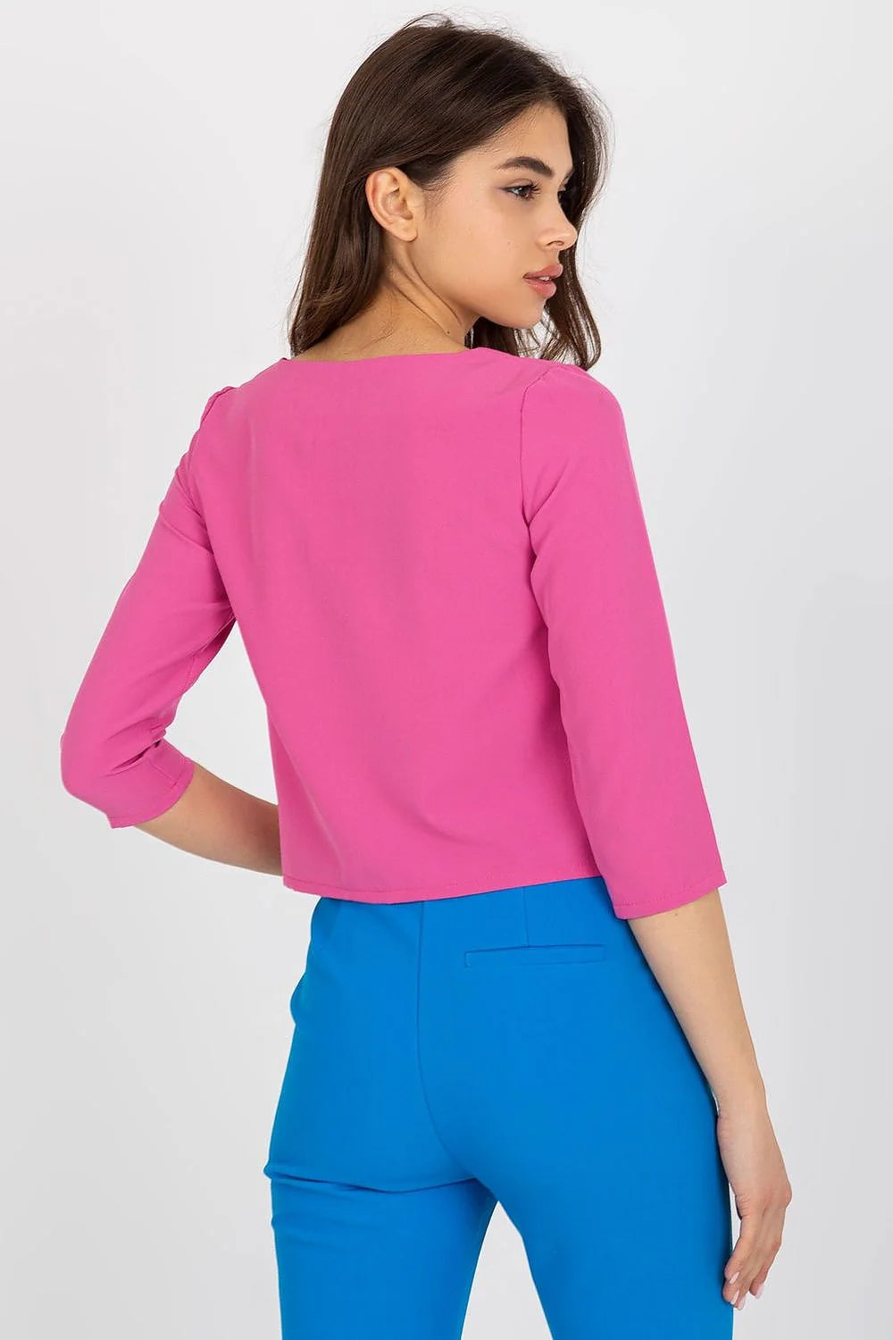 chemisier femme fuchsia vif manches troisquarts encolure ronde coupe courte droite ourlet festonné broderie tonale arabesques crêpe léger